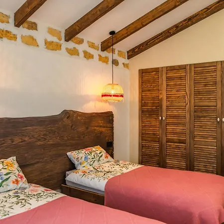 Holiday home шпаківня *